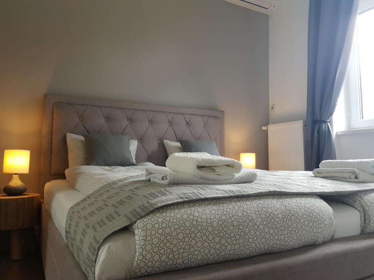 Luxurious Apartment With Balconies In Downtown Bp Budapest Exteriör bild