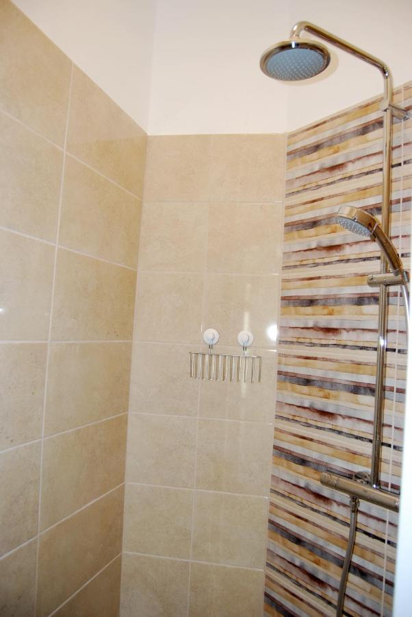 Luxurious Apartment With Balconies In Downtown Bp Budapest Exteriör bild
